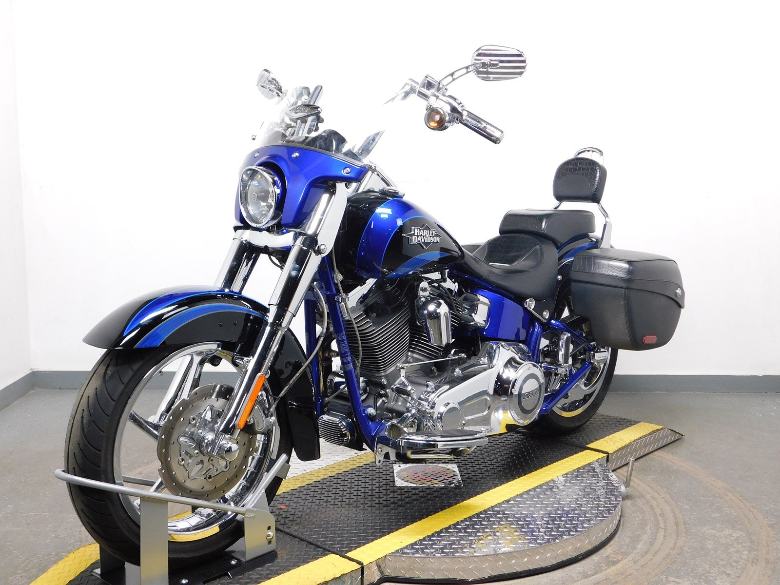 Pre-Owned 2011 Harley-Davidson Softail Convertible CVO FLSTSE Softail ...