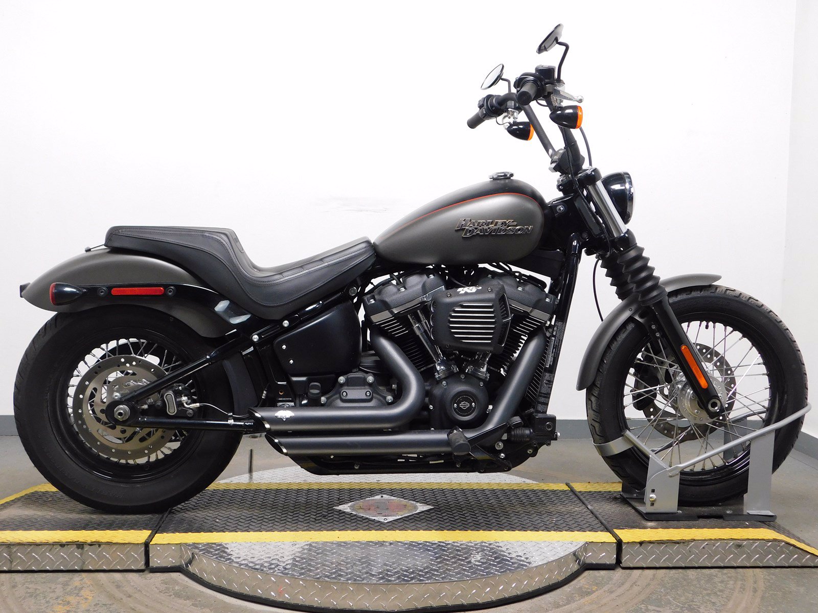 Pre-owned 2018 Harley-davidson Softail Street Bob Fxbb Softail In 