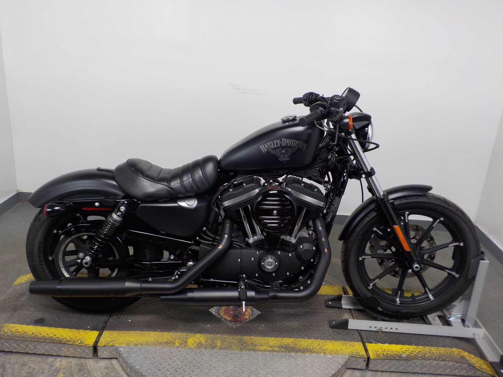 Pre Owned 2019 Harley Davidson Sportster Iron 883 XL883N 